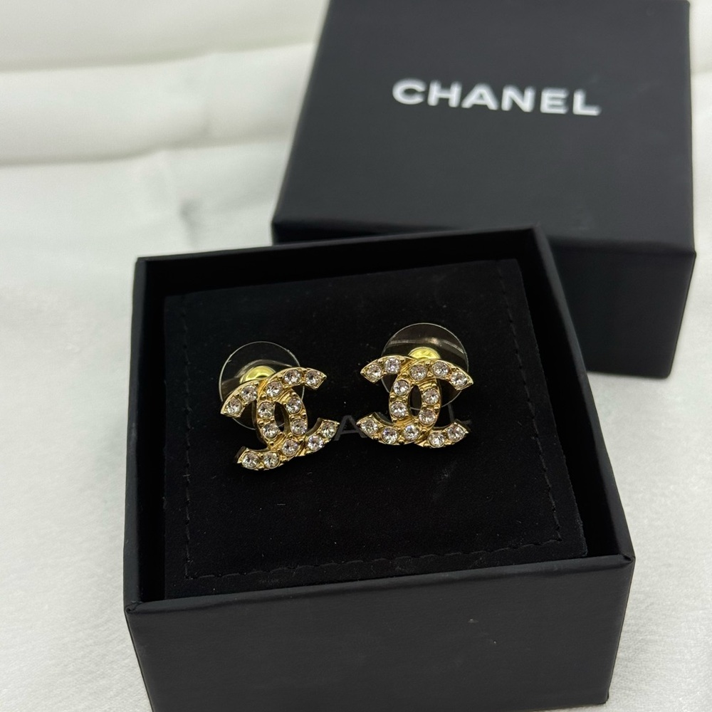 Chanel Classic Gold Crystal CC Stud Earrings - Picture 10 of 13